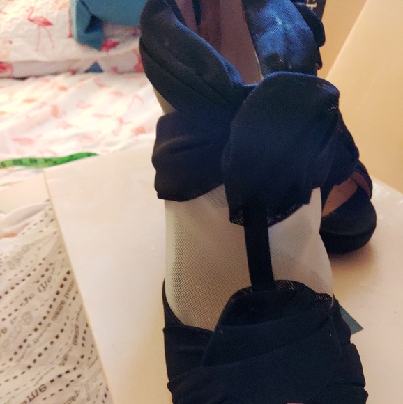 Heels - Picture 6 of 8